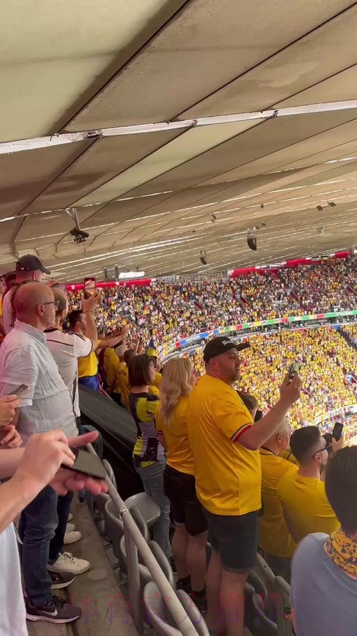 卢宁:很高兴与皇马续约 感谢球迷们的支持 卢宁:很高兴与皇马续约 感谢球迷们的支持